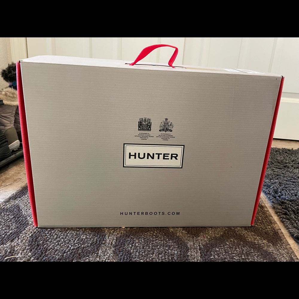 New without tags. Hunter boots. Bought originally in the UK.